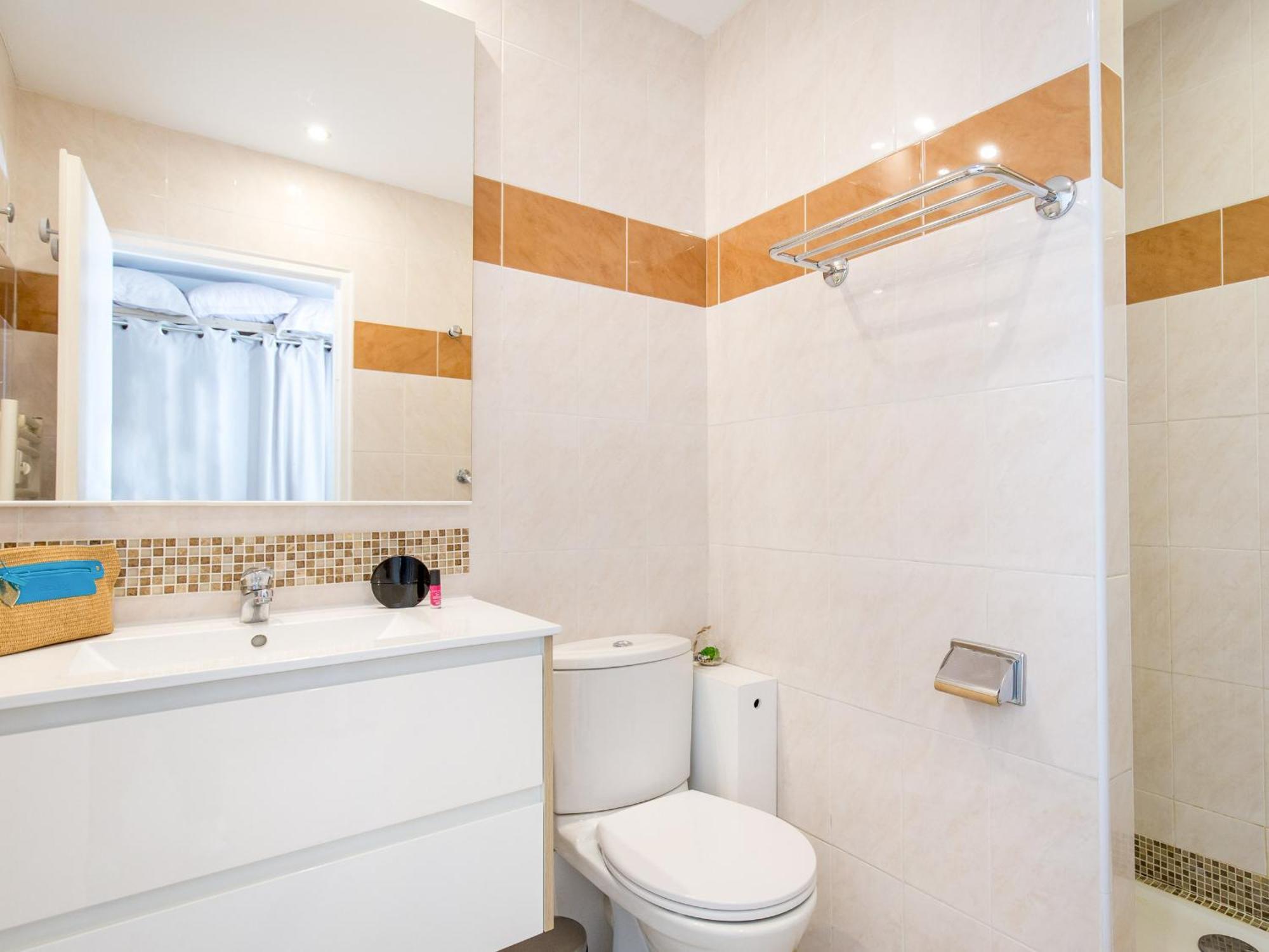 Studio Climatise Pour 3, Face Est, A 50M Plage Et Proche Commerces - Fr-1-466A-23 Saint-Raphaël Eksteriør billede