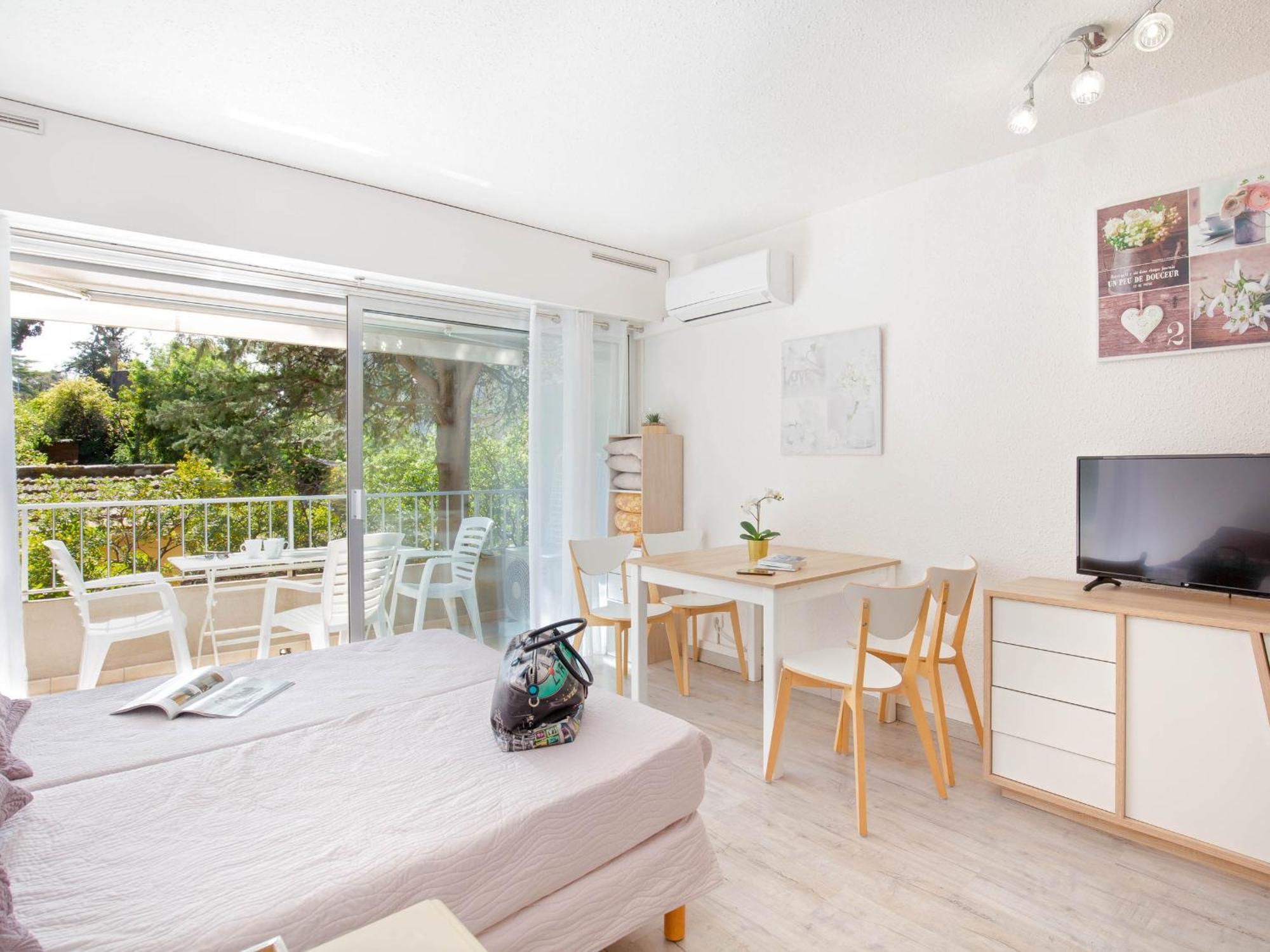 Studio Climatise Pour 3, Face Est, A 50M Plage Et Proche Commerces - Fr-1-466A-23 Saint-Raphaël Eksteriør billede